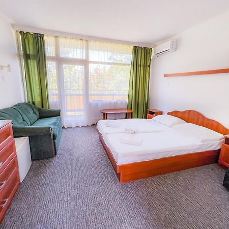 CE Napfény Hotel Siófok Extérieur photo