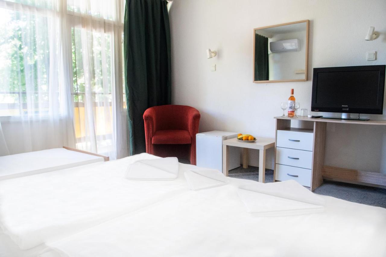 CE Napfény Hotel Siófok Extérieur photo