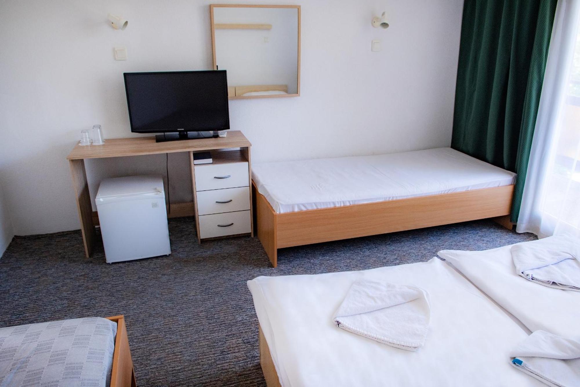 CE Napfény Hotel Siófok Extérieur photo