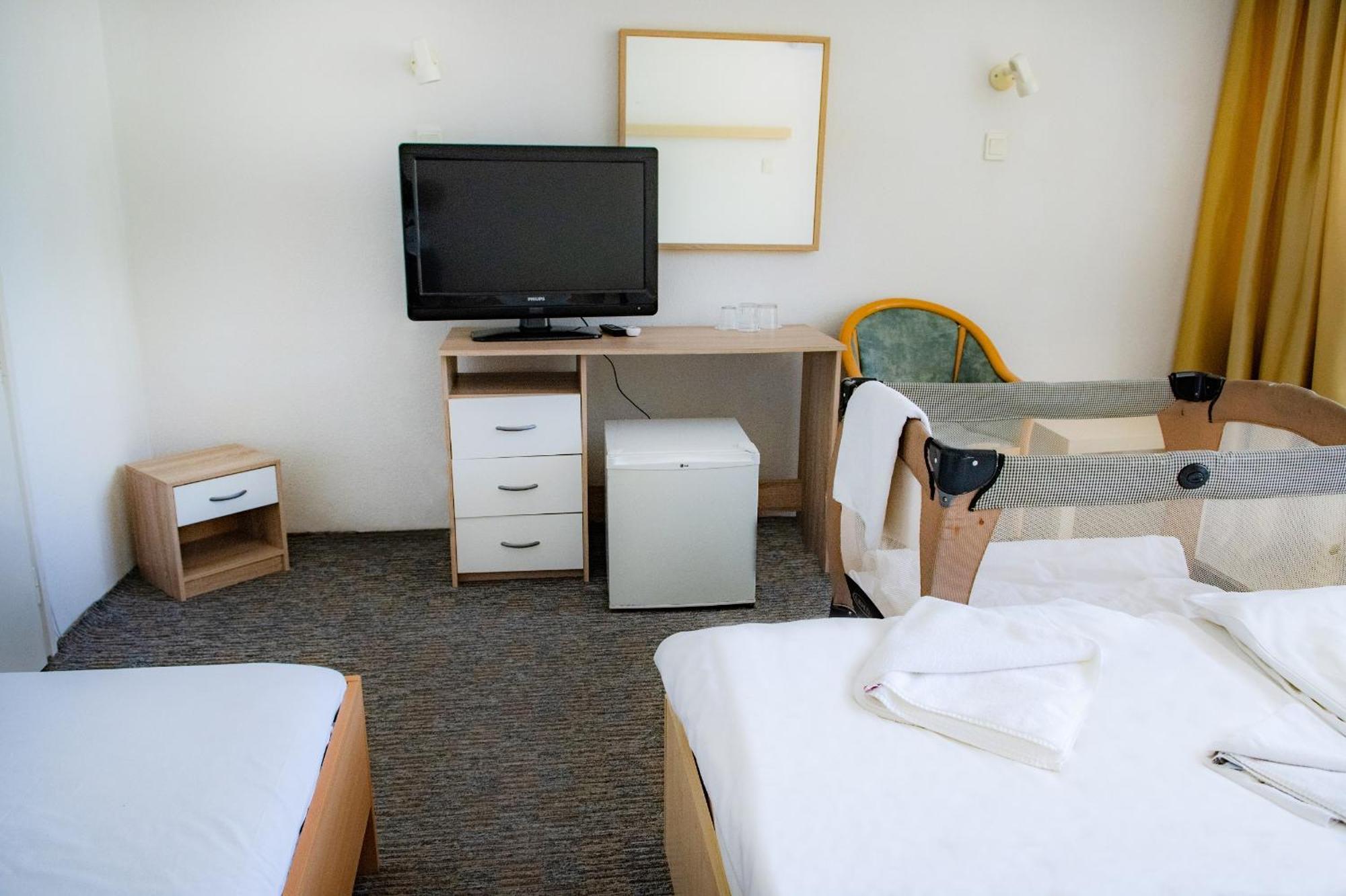 CE Napfény Hotel Siófok Extérieur photo