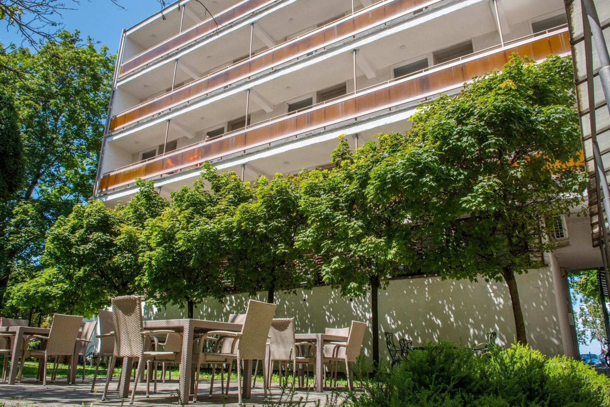 CE Napfény Hotel Siófok Extérieur photo