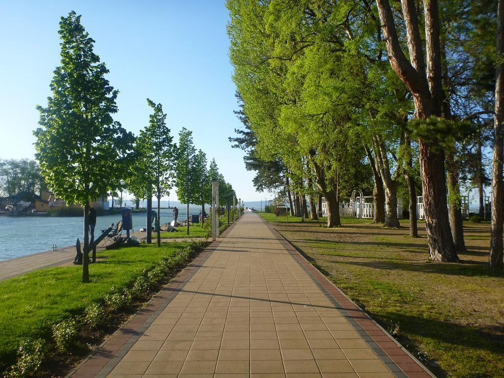 CE Napfény Hotel Siófok Extérieur photo