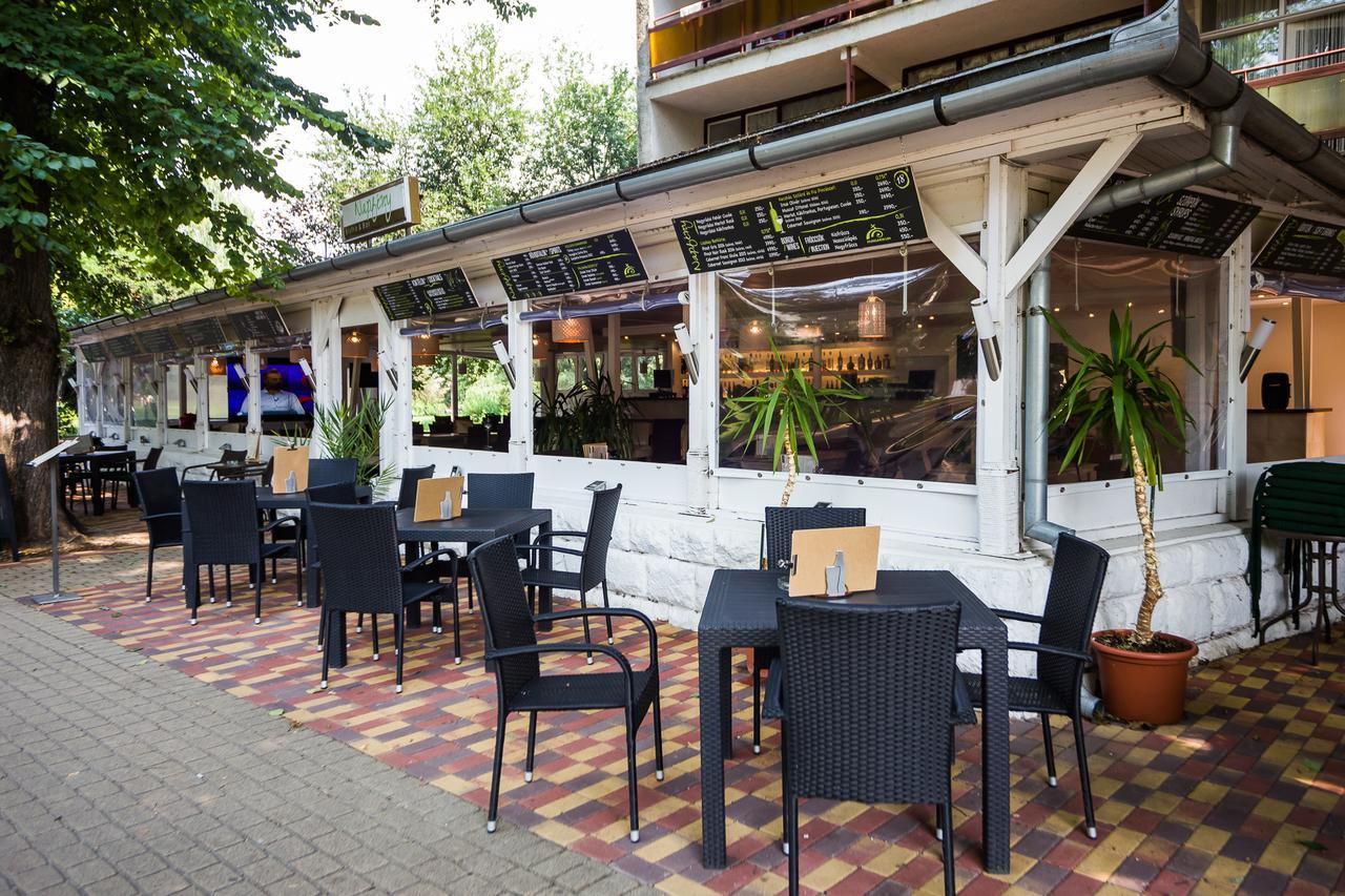 CE Napfény Hotel Siófok Extérieur photo
