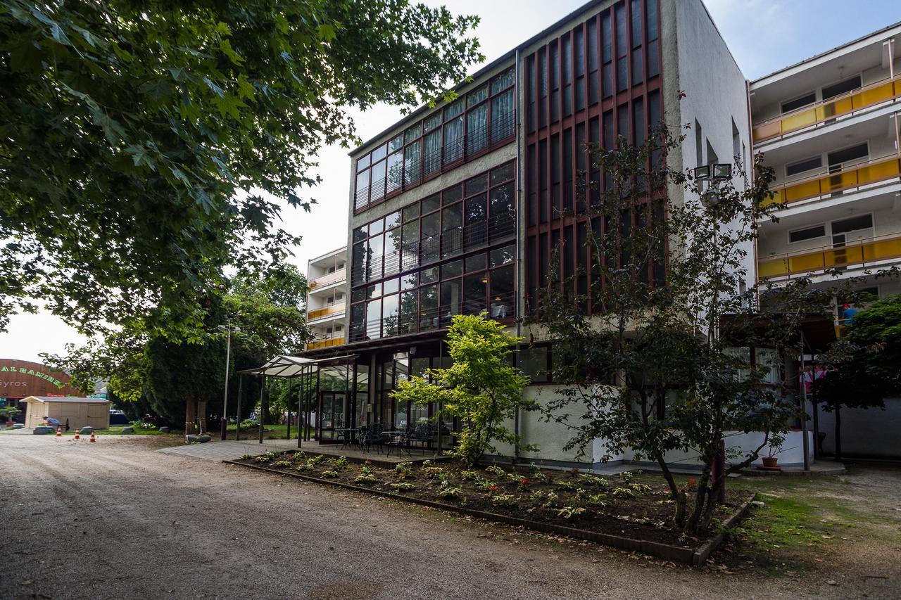 CE Napfény Hotel Siófok Extérieur photo