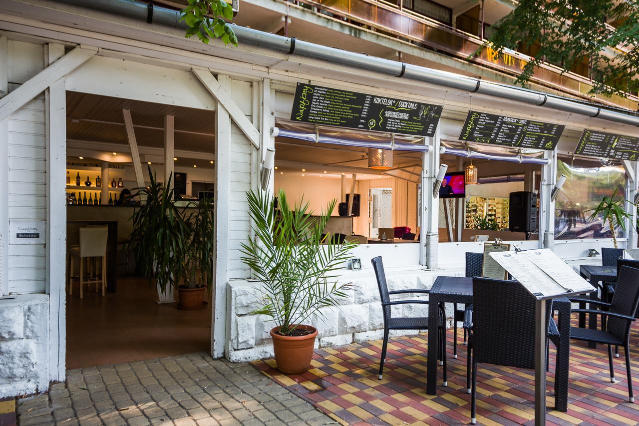 CE Napfény Hotel Siófok Extérieur photo